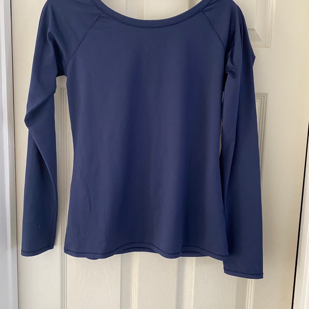 Calia Carrie Underwood navy blue workout top